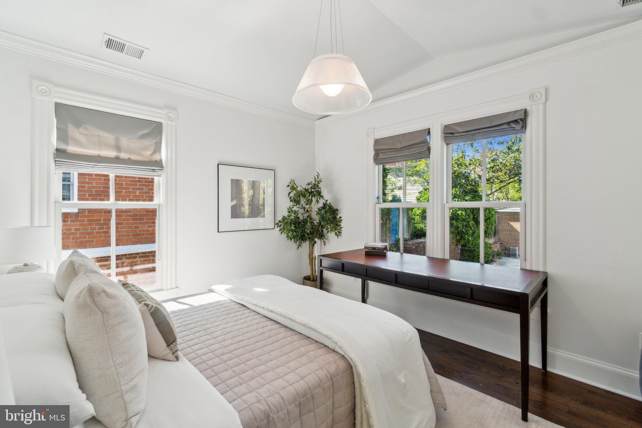 GEORGETOWN - Residential