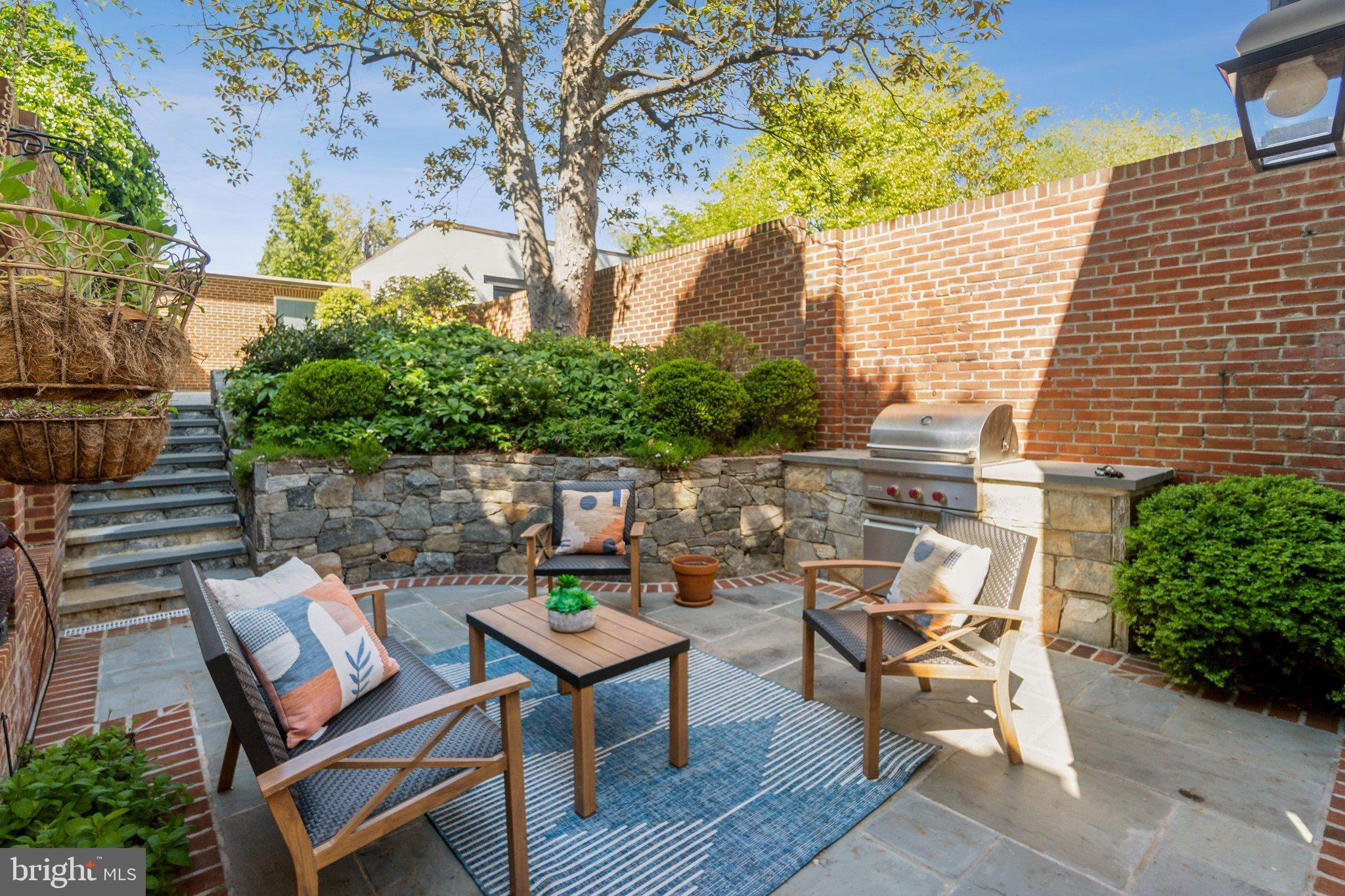 GEORGETOWN - Residential