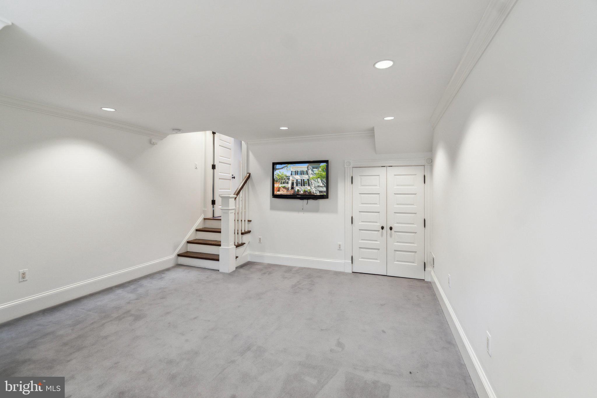 GEORGETOWN - Residential
