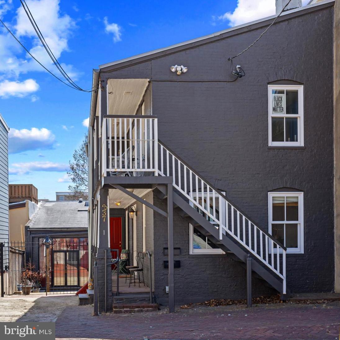 337 E HAMBURG STREET