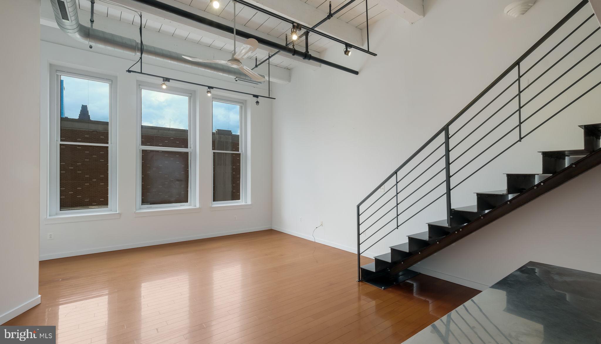 CHINATOWN - Residential Lease