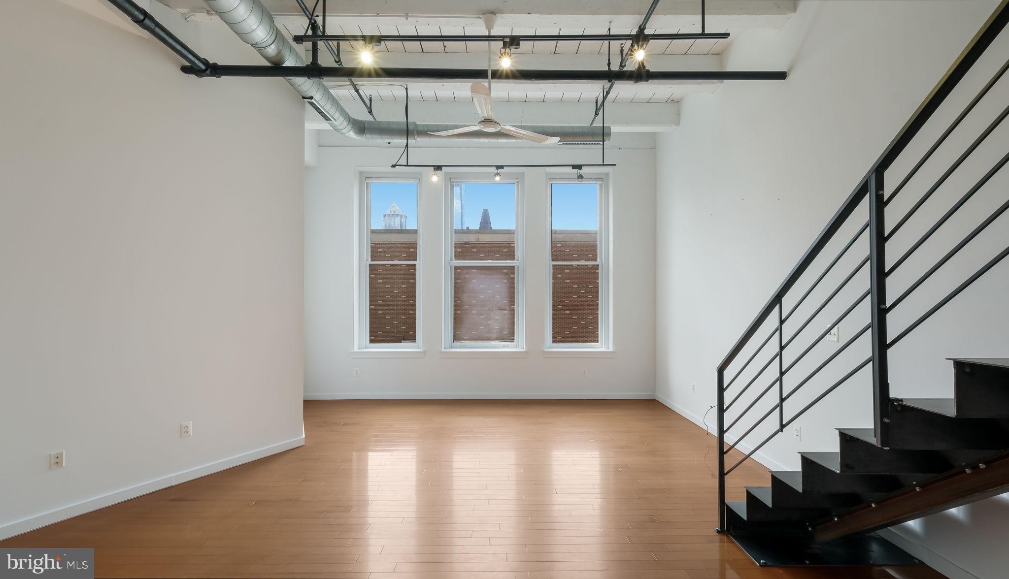 CHINATOWN - Residential Lease