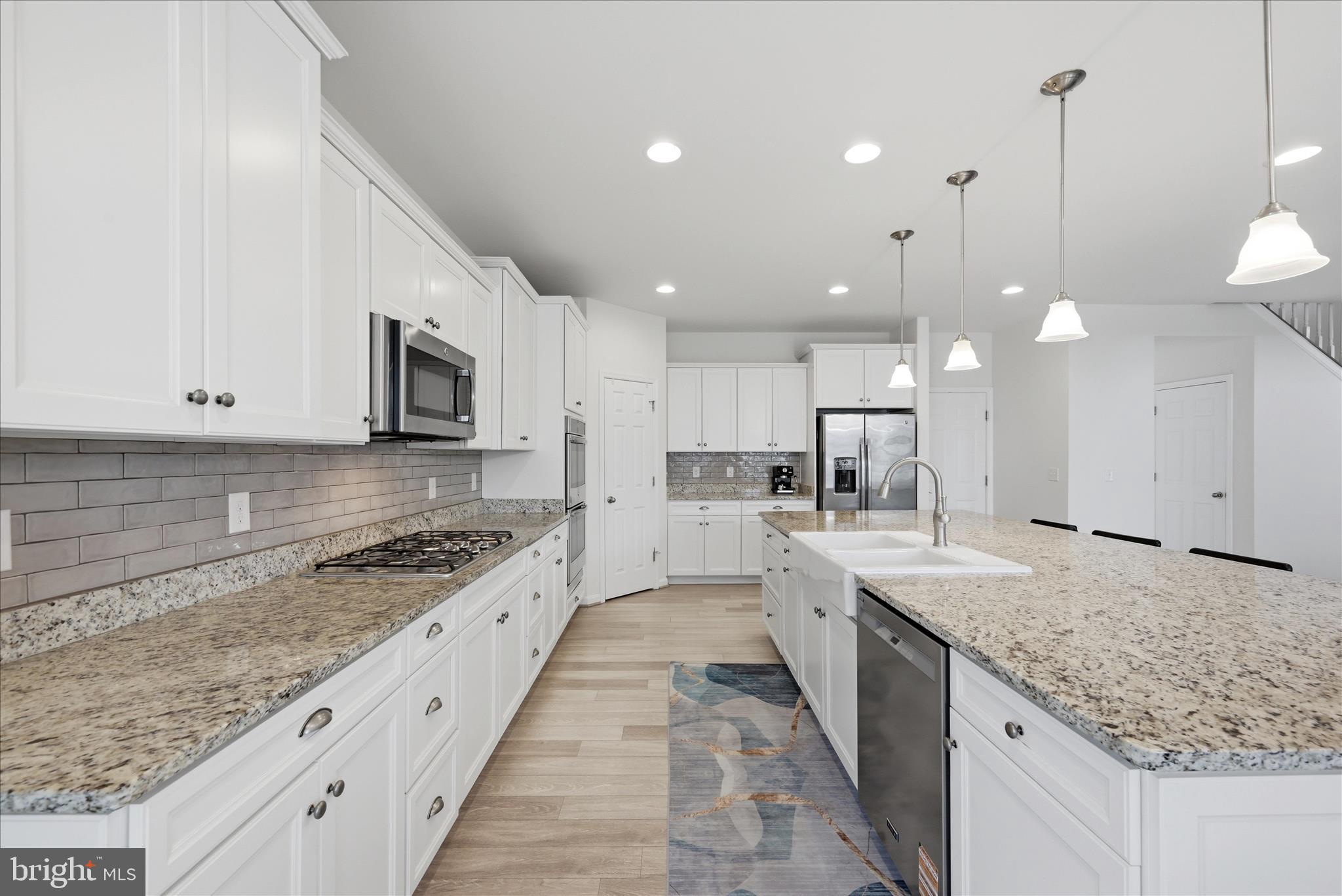 CANTER ESTATES - Residential