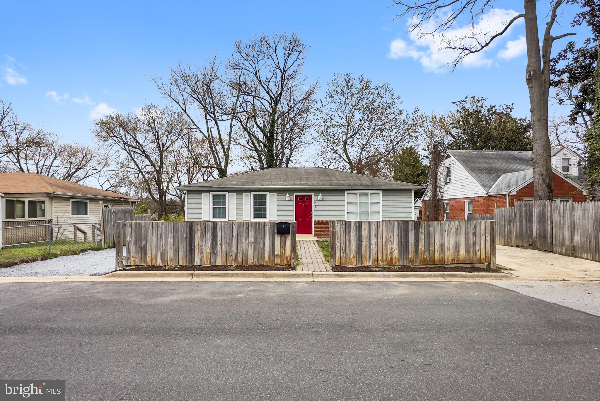 CORAL HILLS - Residential