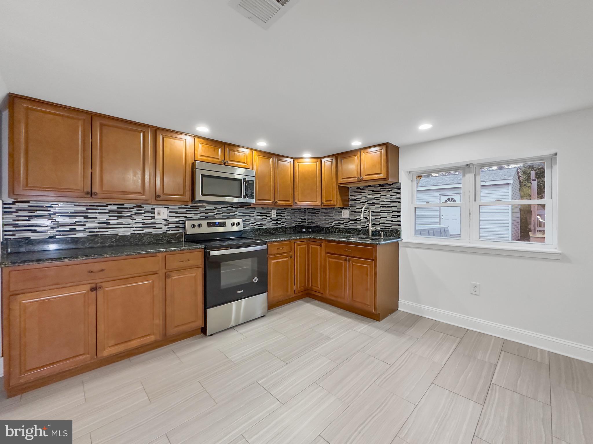 CORAL HILLS - Residential