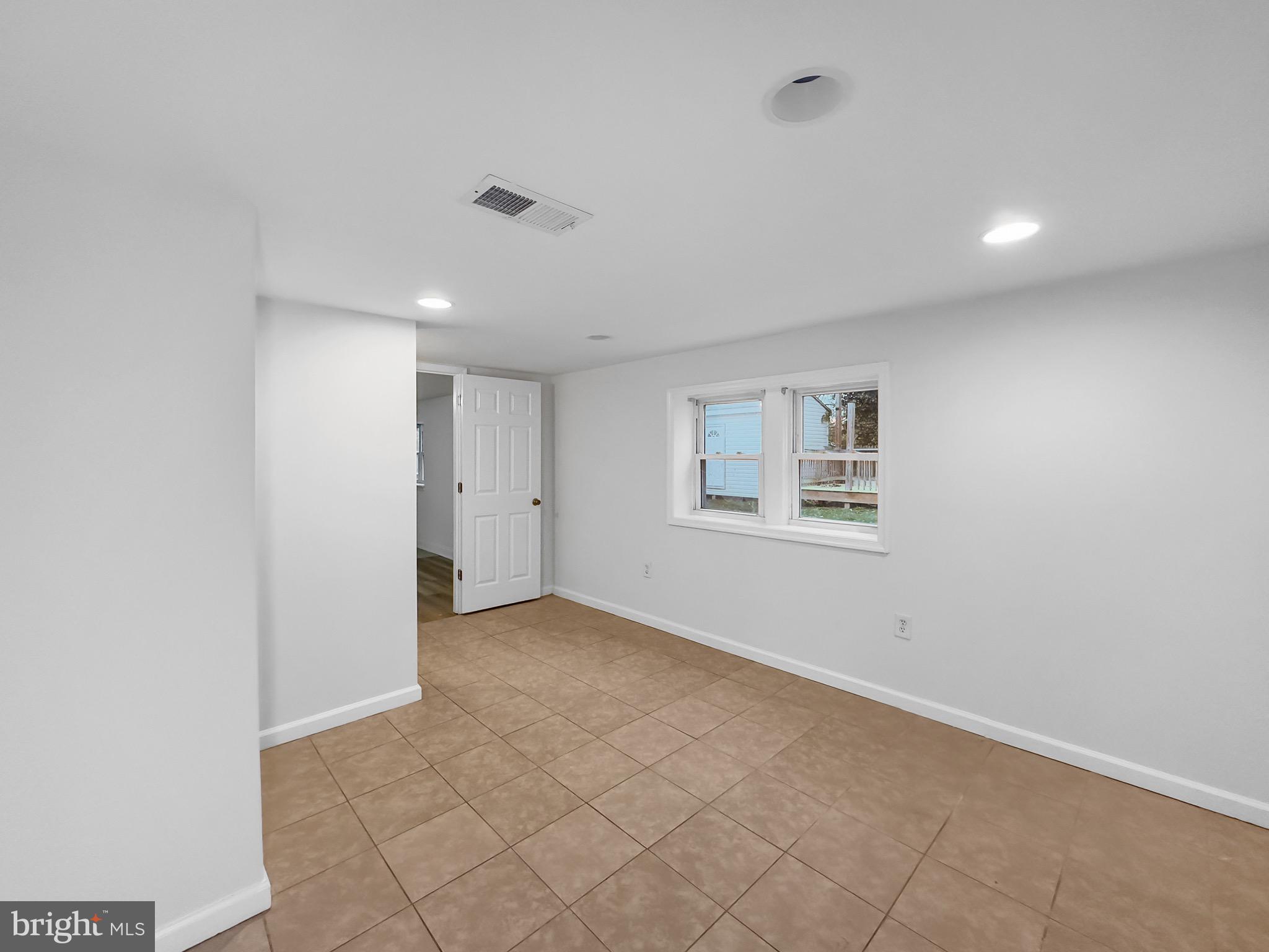 CORAL HILLS - Residential