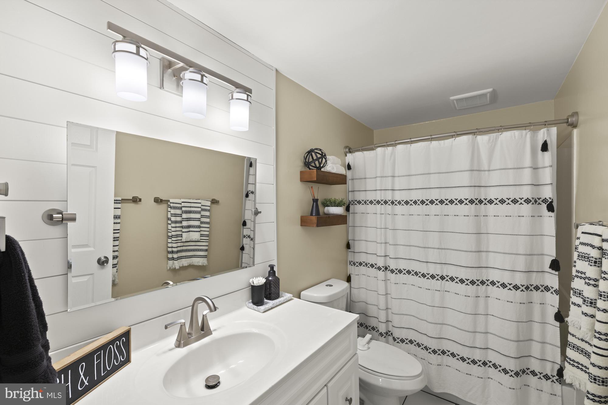 WASHINGTON SQUARE - Residential