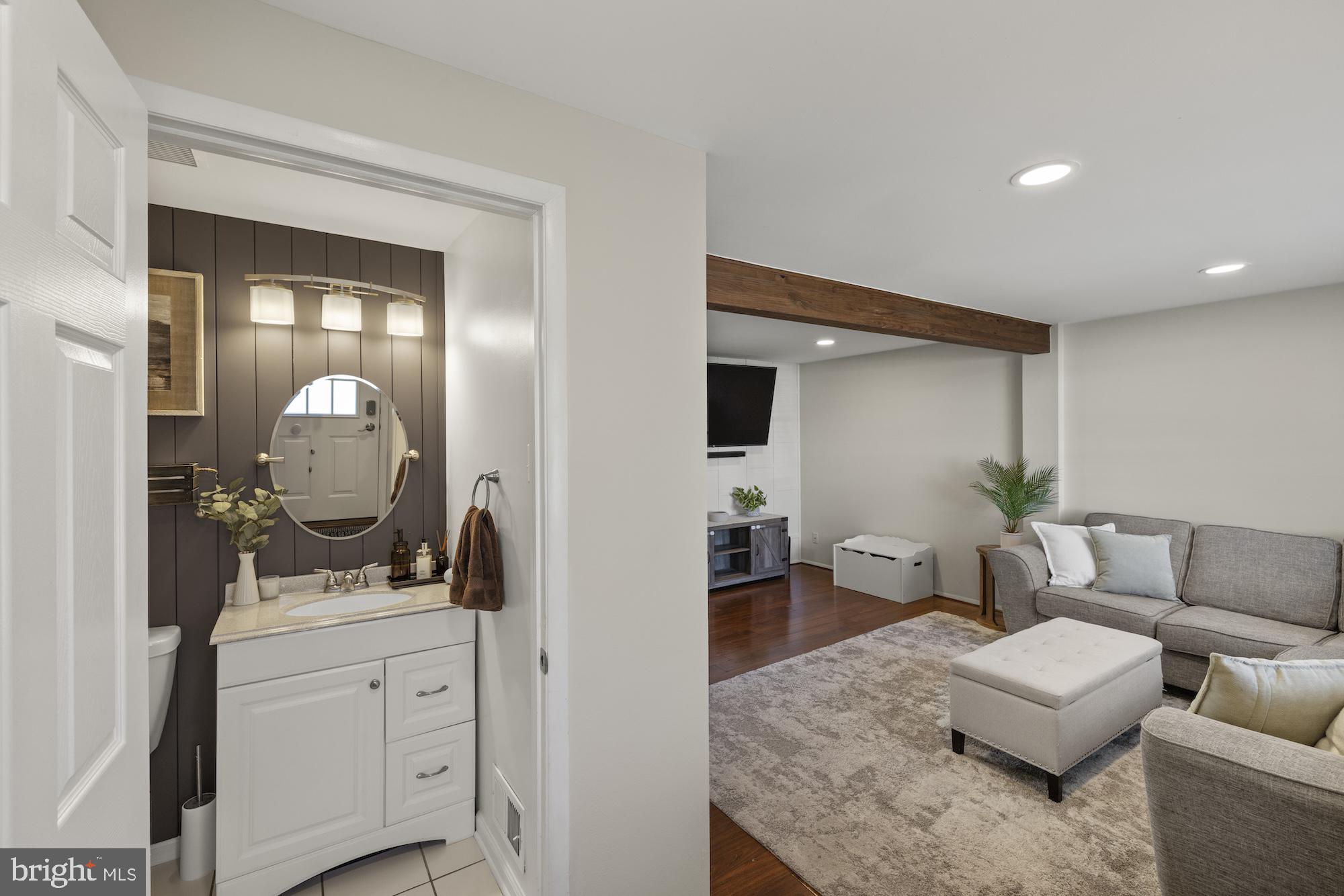 WASHINGTON SQUARE - Residential