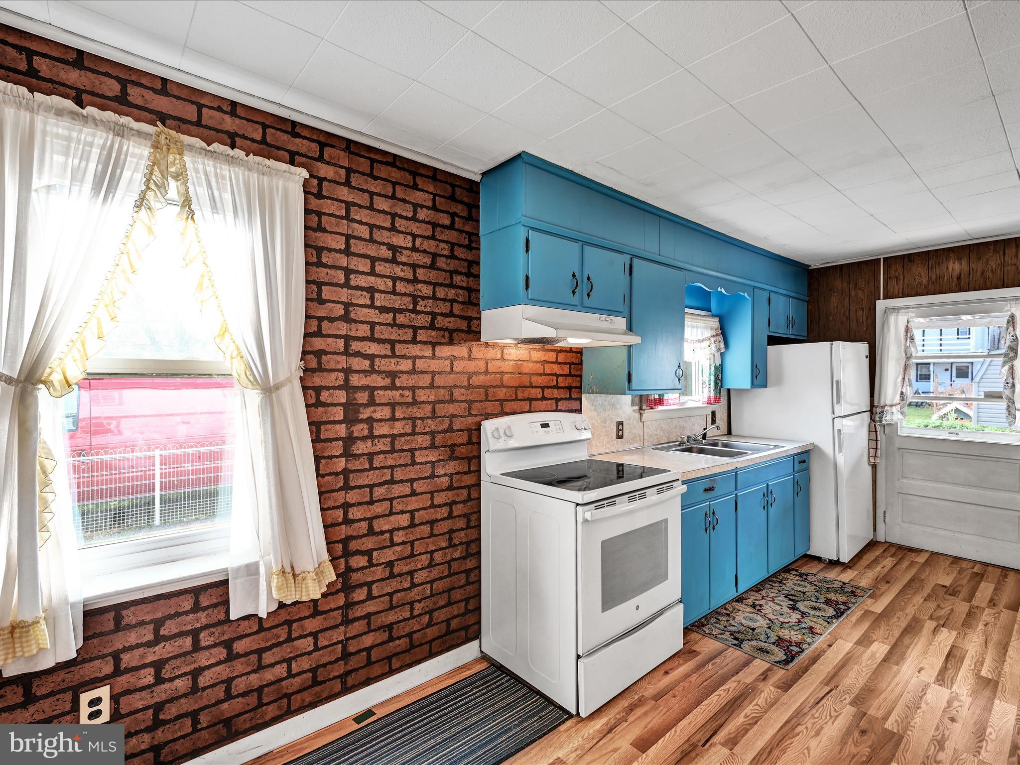 MANHEIM - Residential