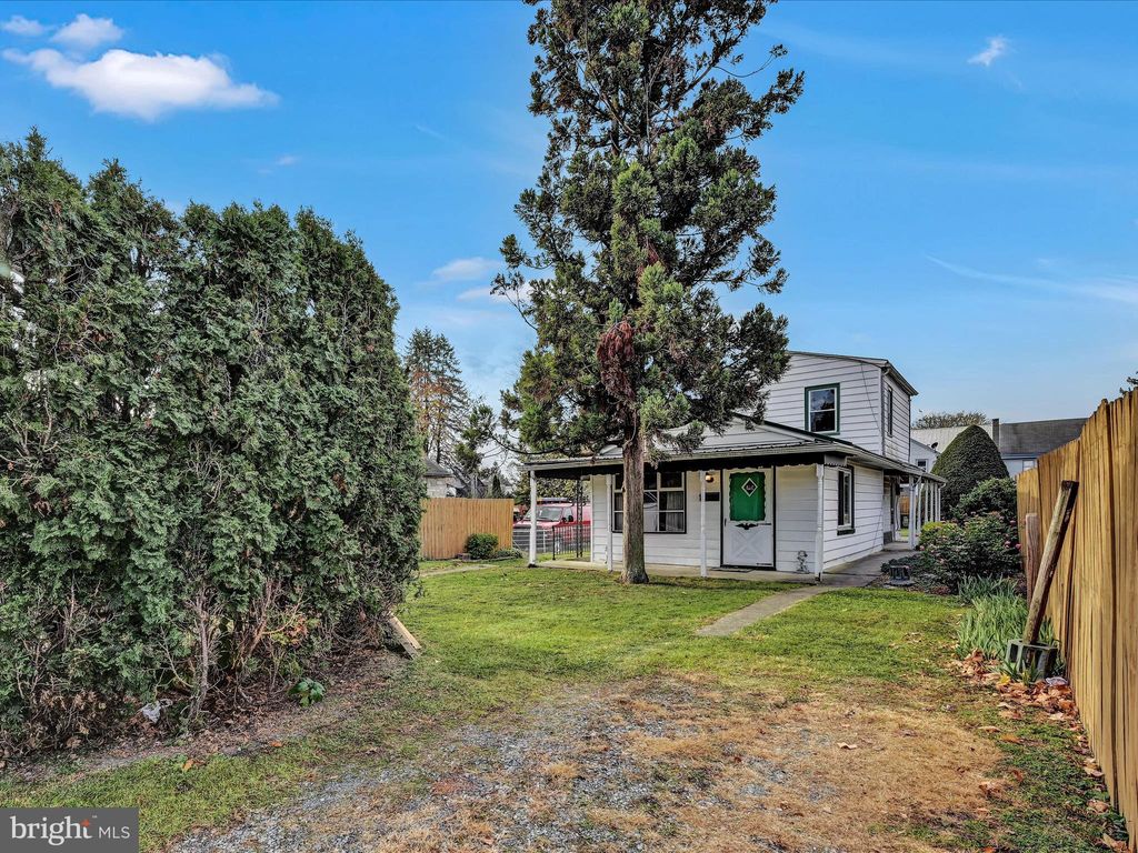 Photo of 70 N Wolf Street, Manheim, PA 17545 (MLS # PALA2061048)