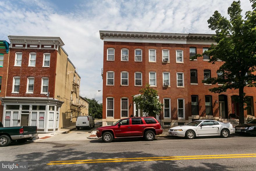 Bright Butcher's Hill end-of-group. 1st-floor side entrance 2 bedroom rental with kitchen/living room combo and full unfinished basement with washer and dryer. Conveniently located within walking distance of Patterson Park. Parking available for a fee.