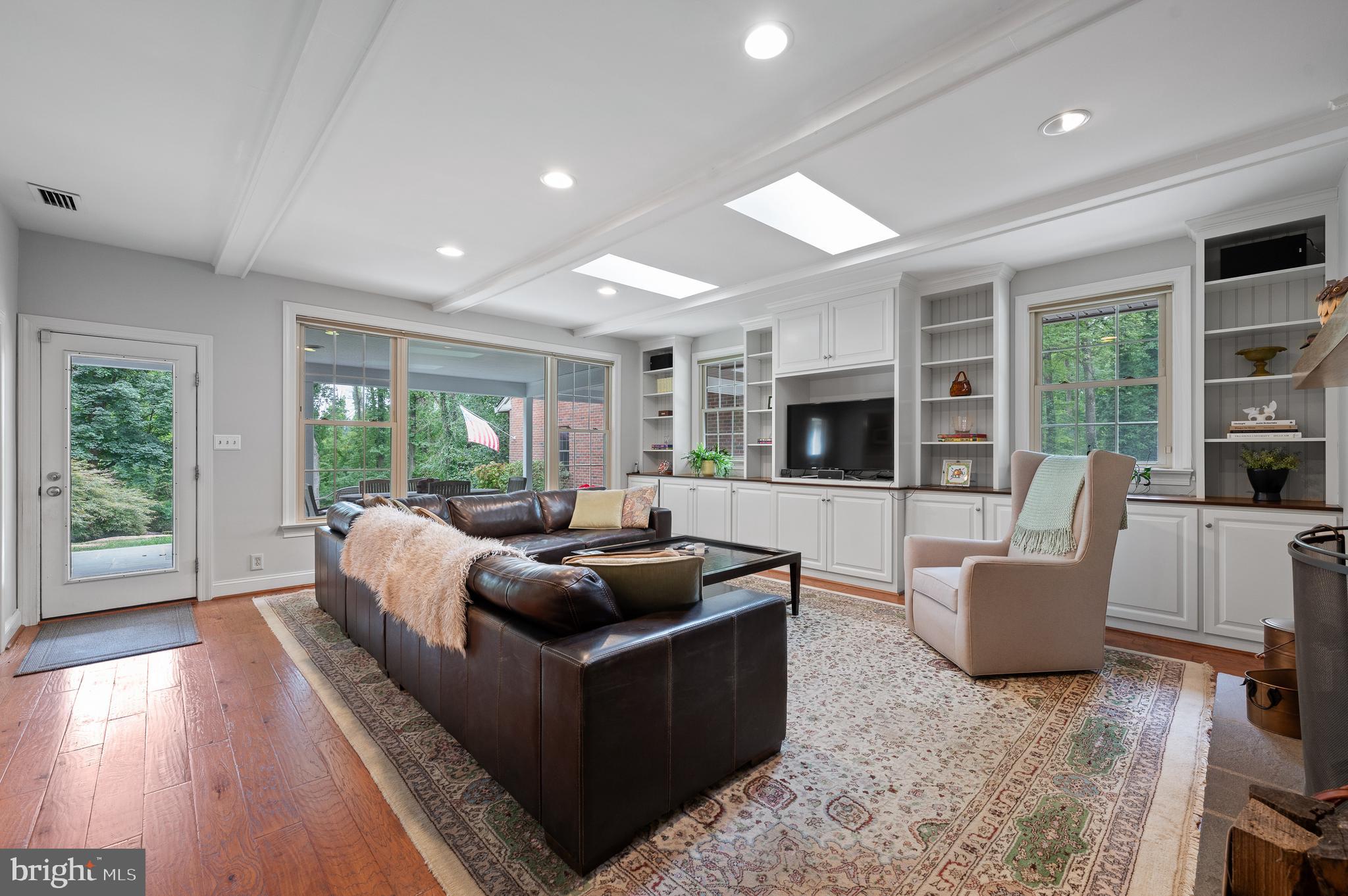 BUTTONWOOD FARMS - Residential