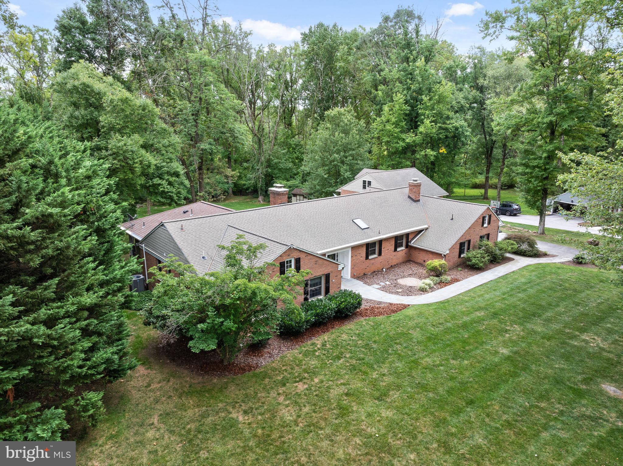 BUTTONWOOD FARMS - Residential