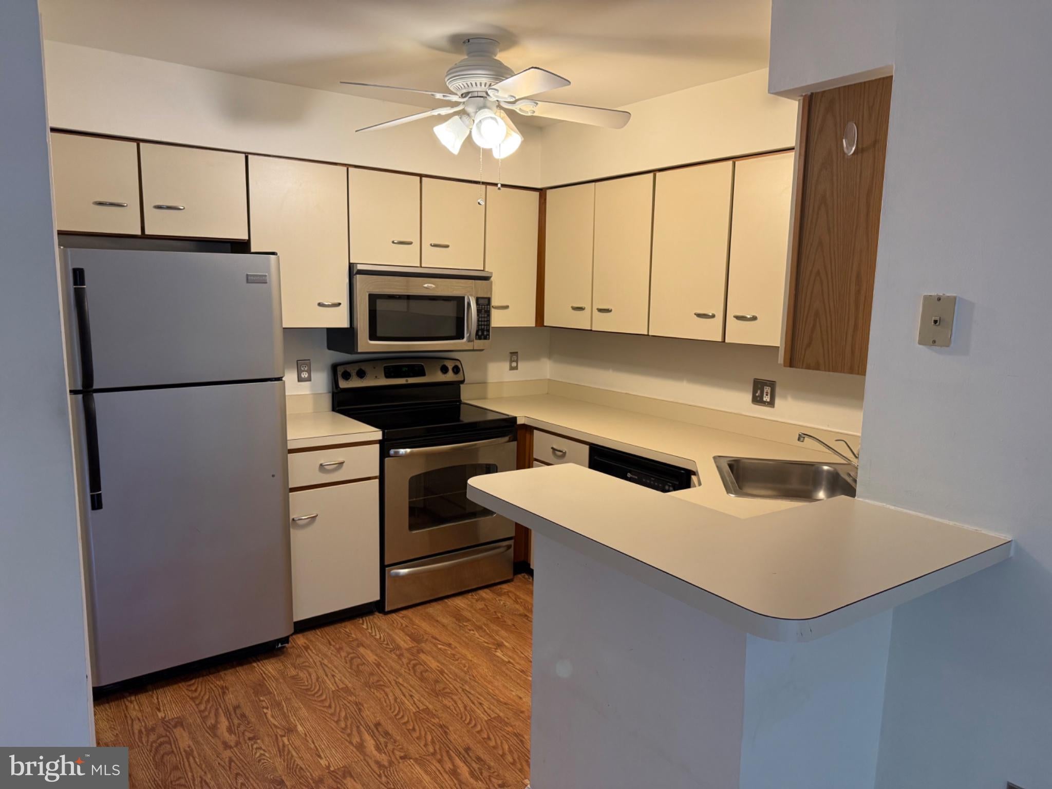 113 FOXMEADOW DRIVE CONDO 113