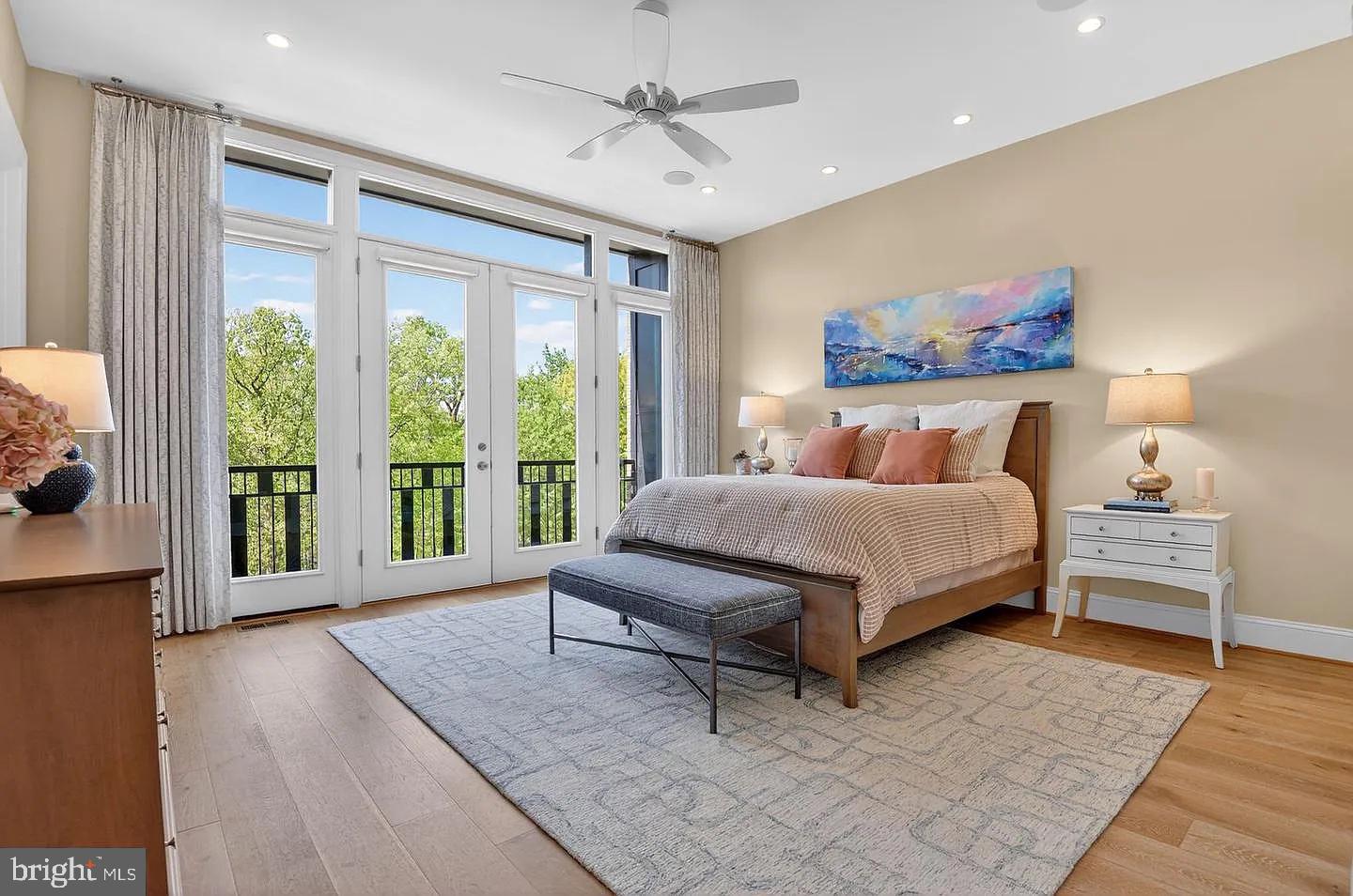 ONE LOUDOUN - Residential