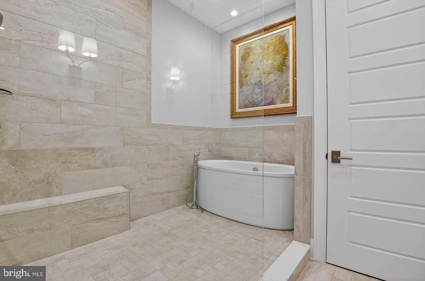ONE LOUDOUN - Residential