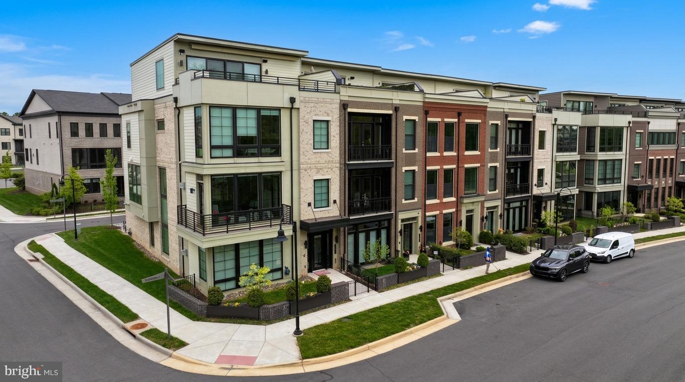 ONE LOUDOUN - Residential