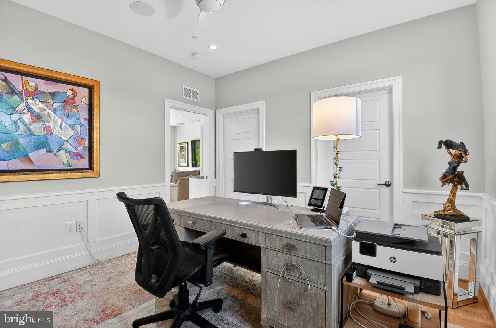 ONE LOUDOUN - Residential