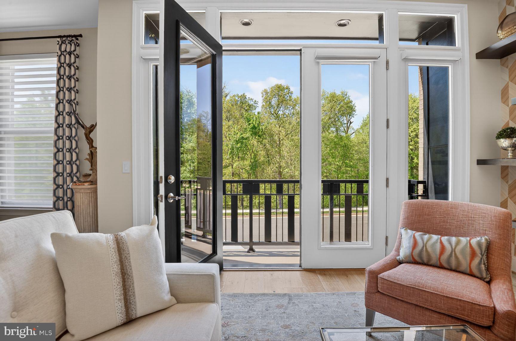 ONE LOUDOUN - Residential