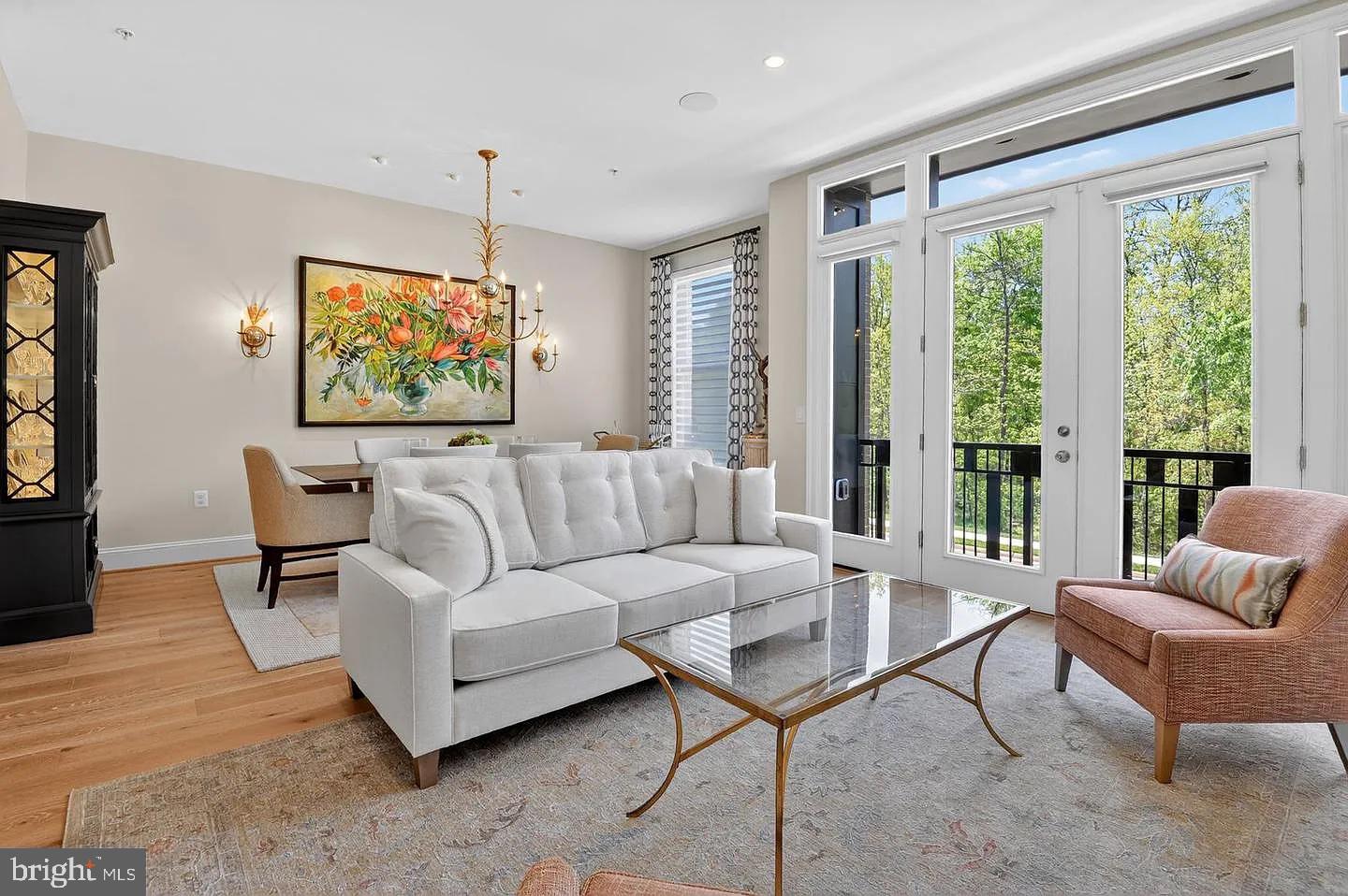 ONE LOUDOUN - Residential