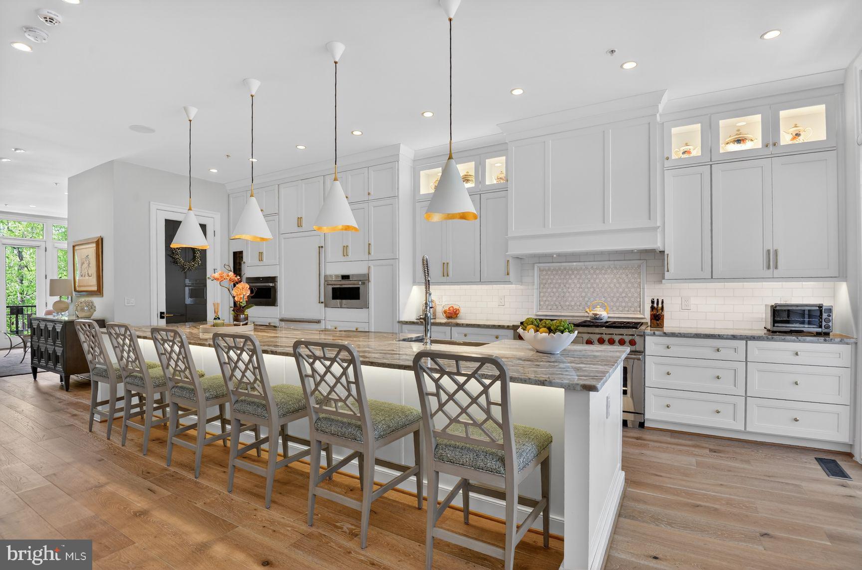 ONE LOUDOUN - Residential