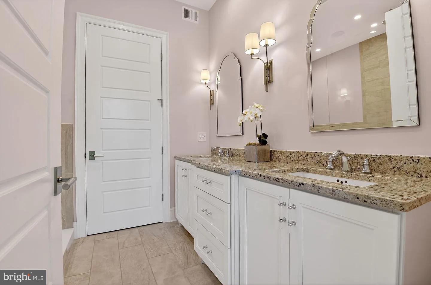 ONE LOUDOUN - Residential