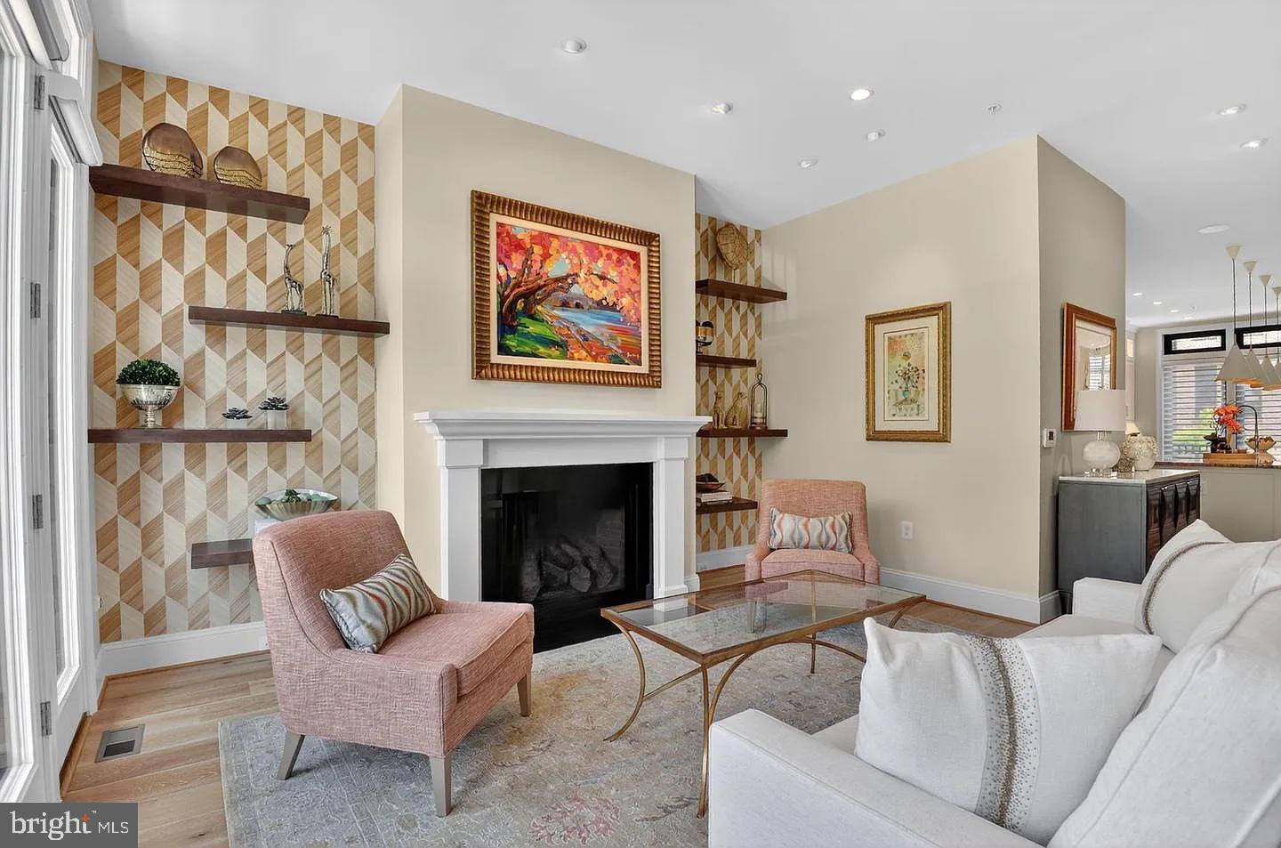 ONE LOUDOUN - Residential