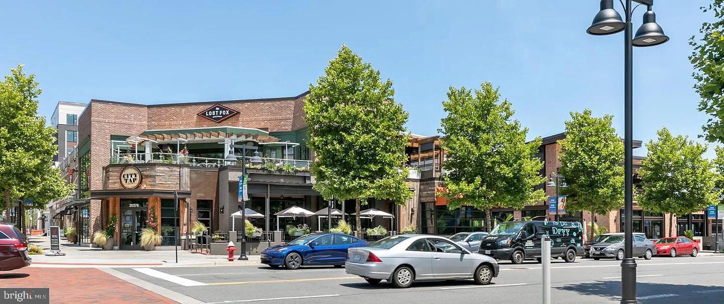 ONE LOUDOUN - Residential