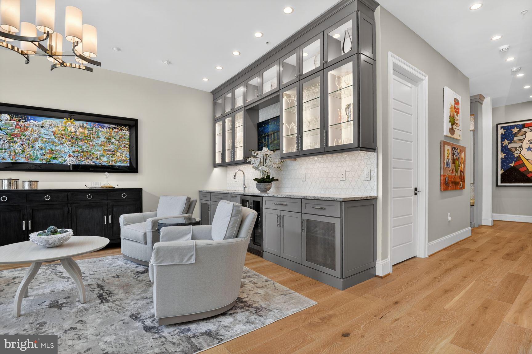 ONE LOUDOUN - Residential
