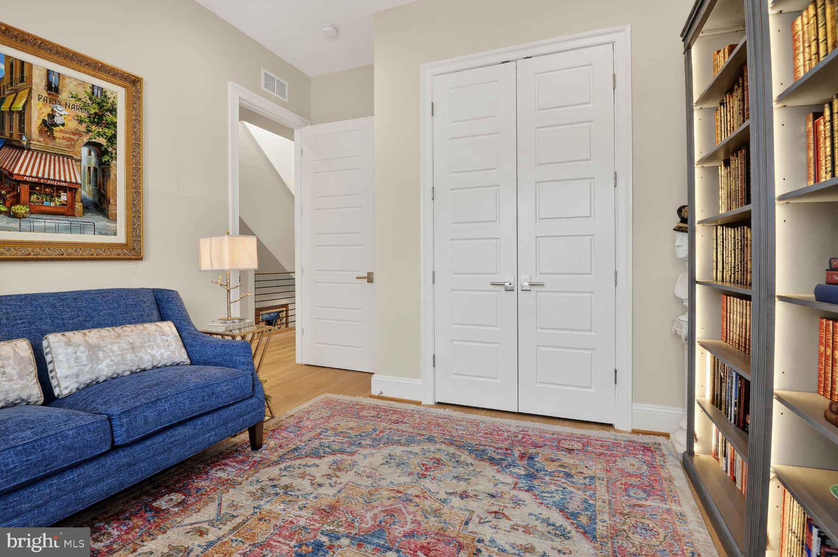 ONE LOUDOUN - Residential