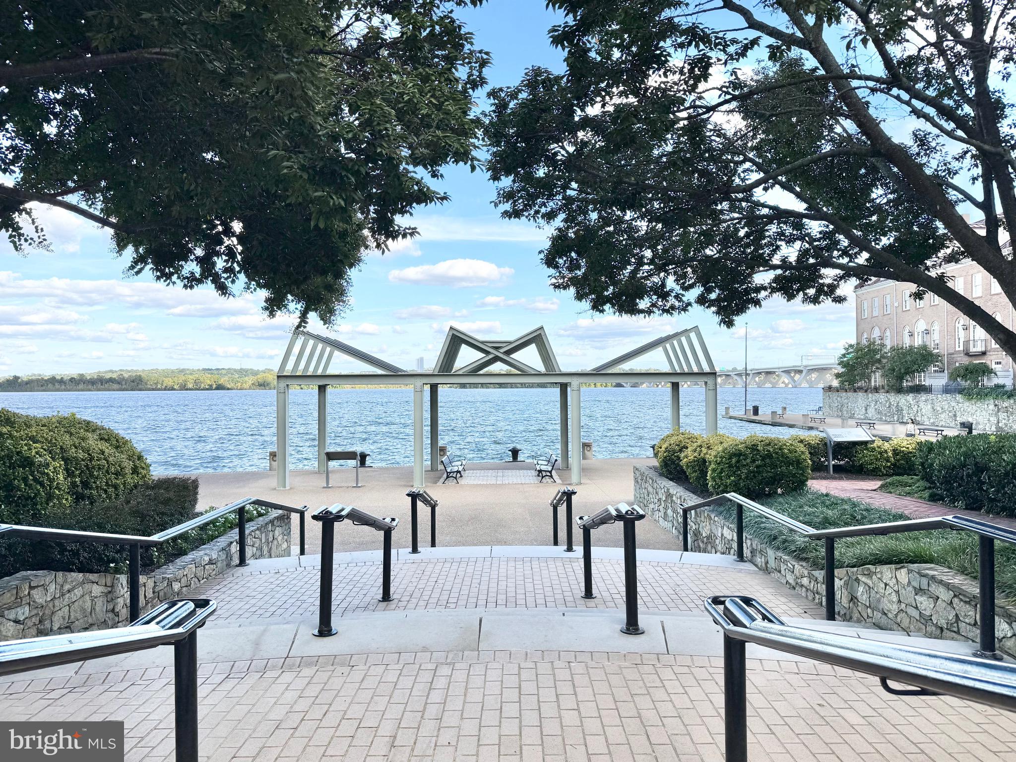 FORDS LANDING - Residential Lease