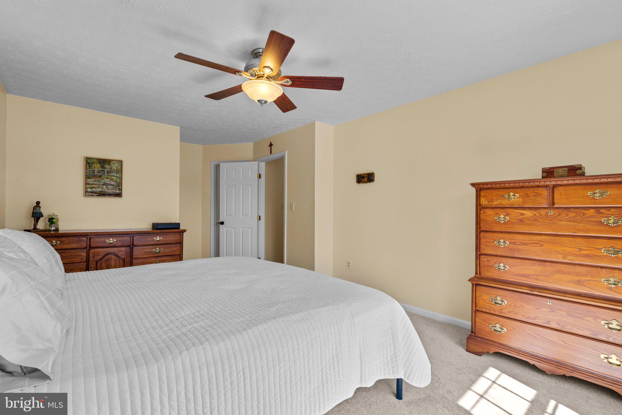 MONTGOMERY MEADOWS - Residential