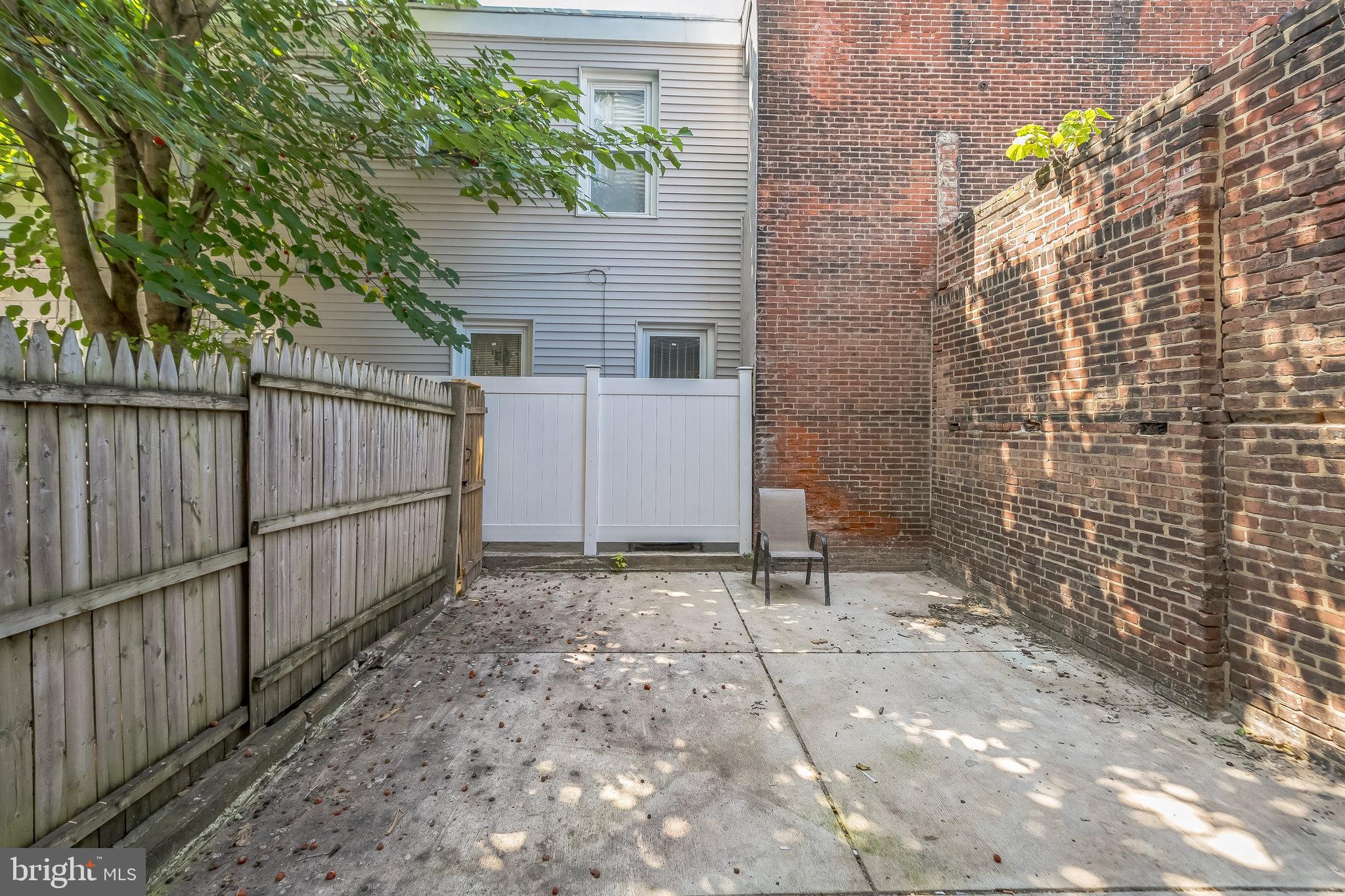 POINT BREEZE - Residential Income