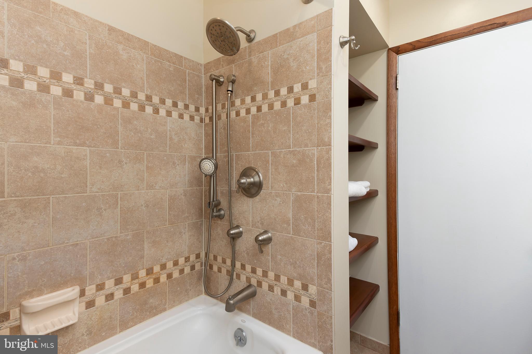 CHATHAM MEWS - Residential