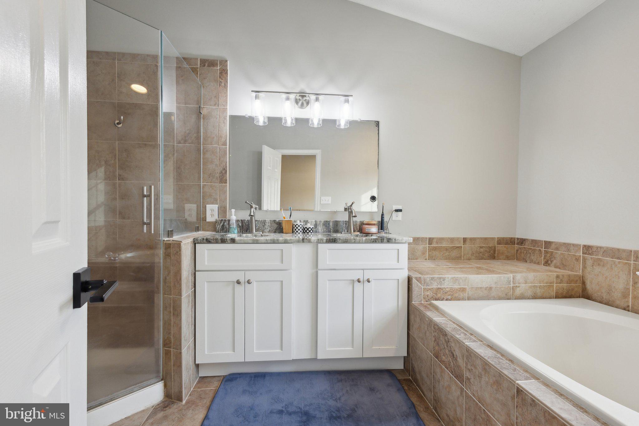 COURTS AT STAFFORD - Residential Lease