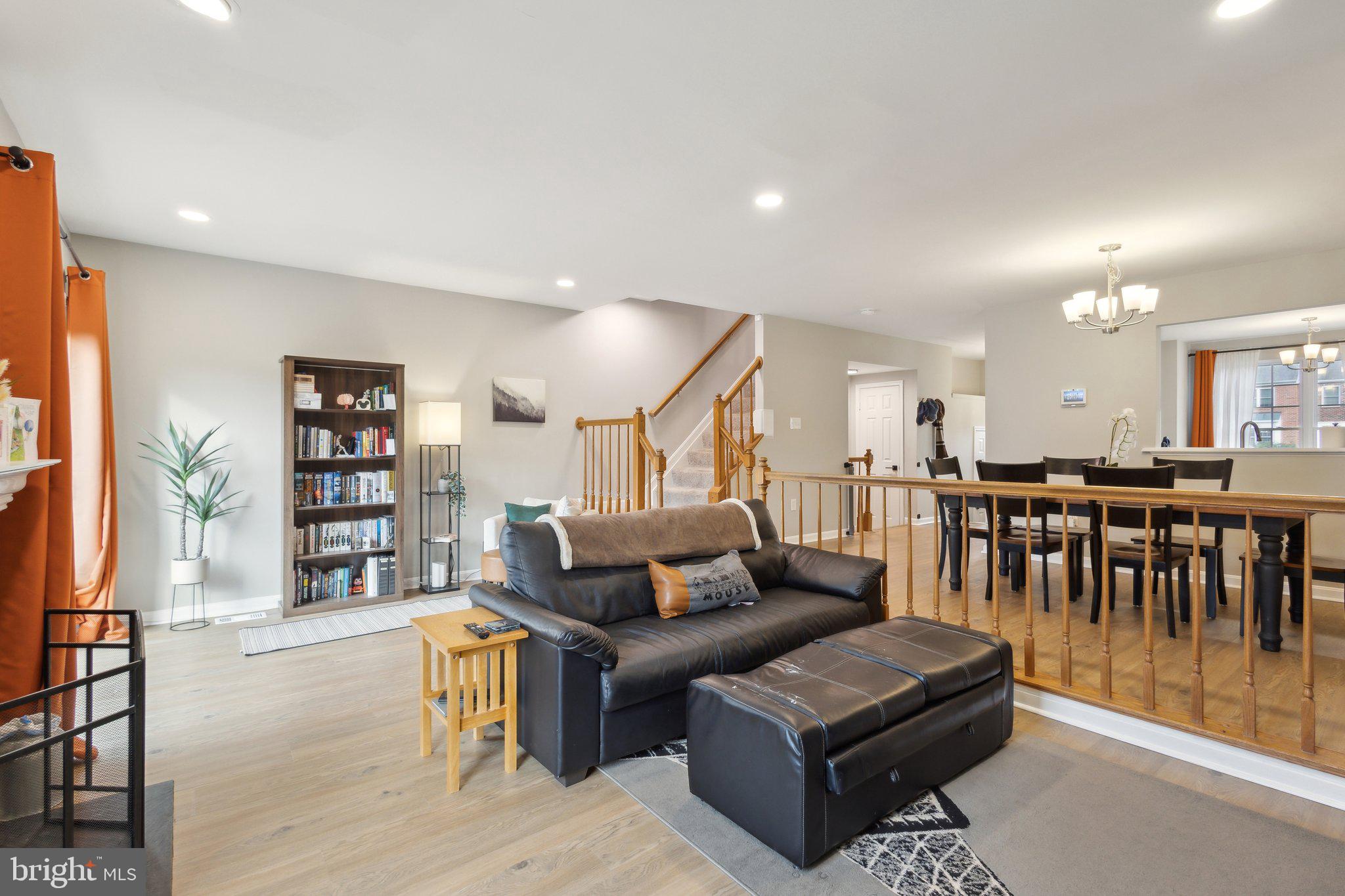 COURTS AT STAFFORD - Residential Lease