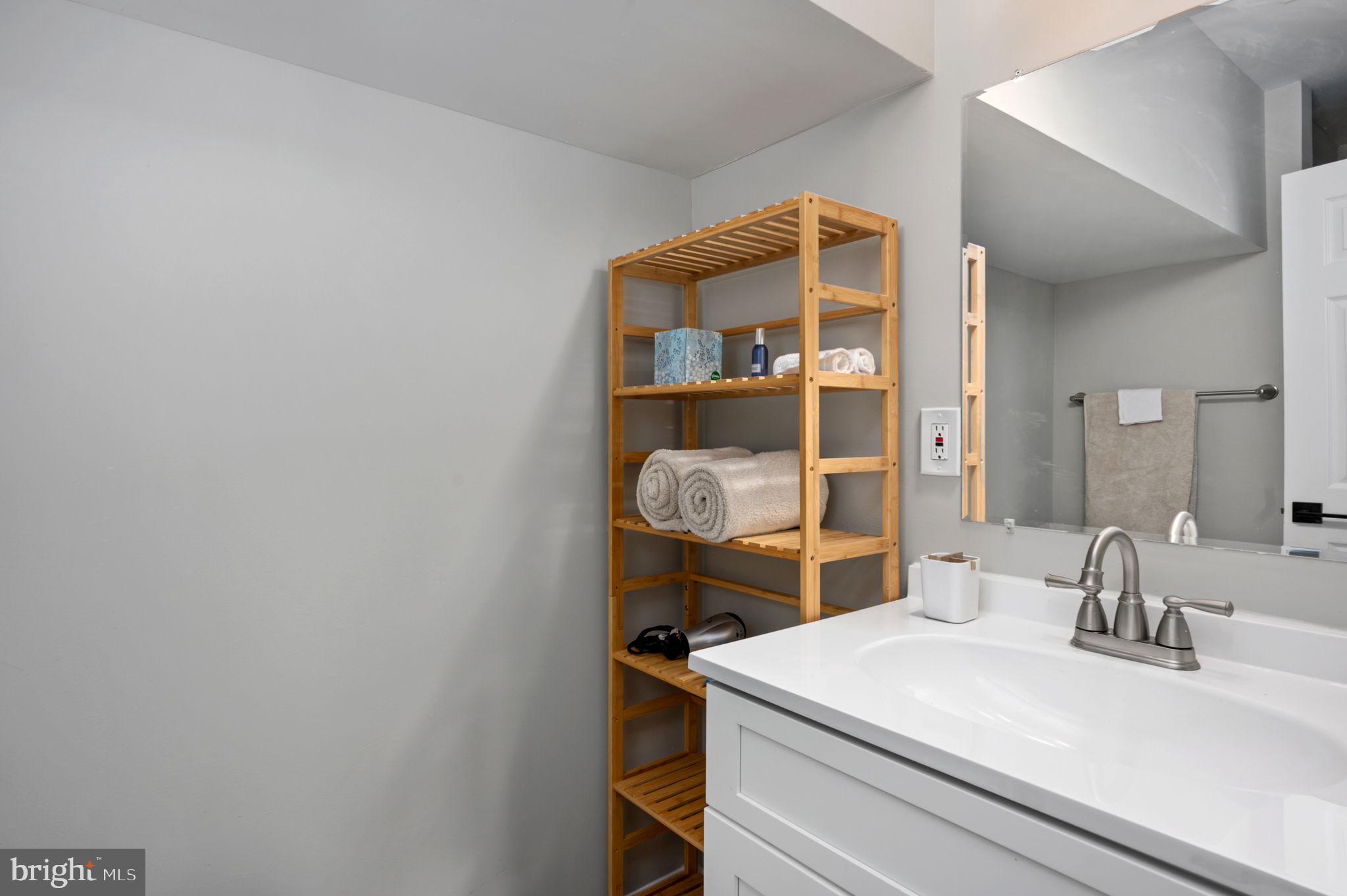 COURTS AT STAFFORD - Residential Lease