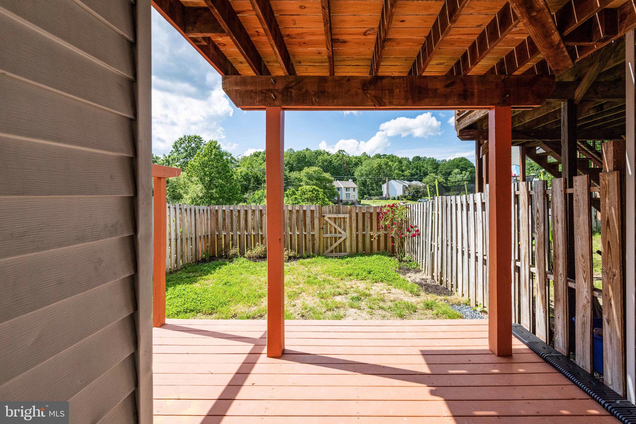 COURTS AT STAFFORD - Residential Lease