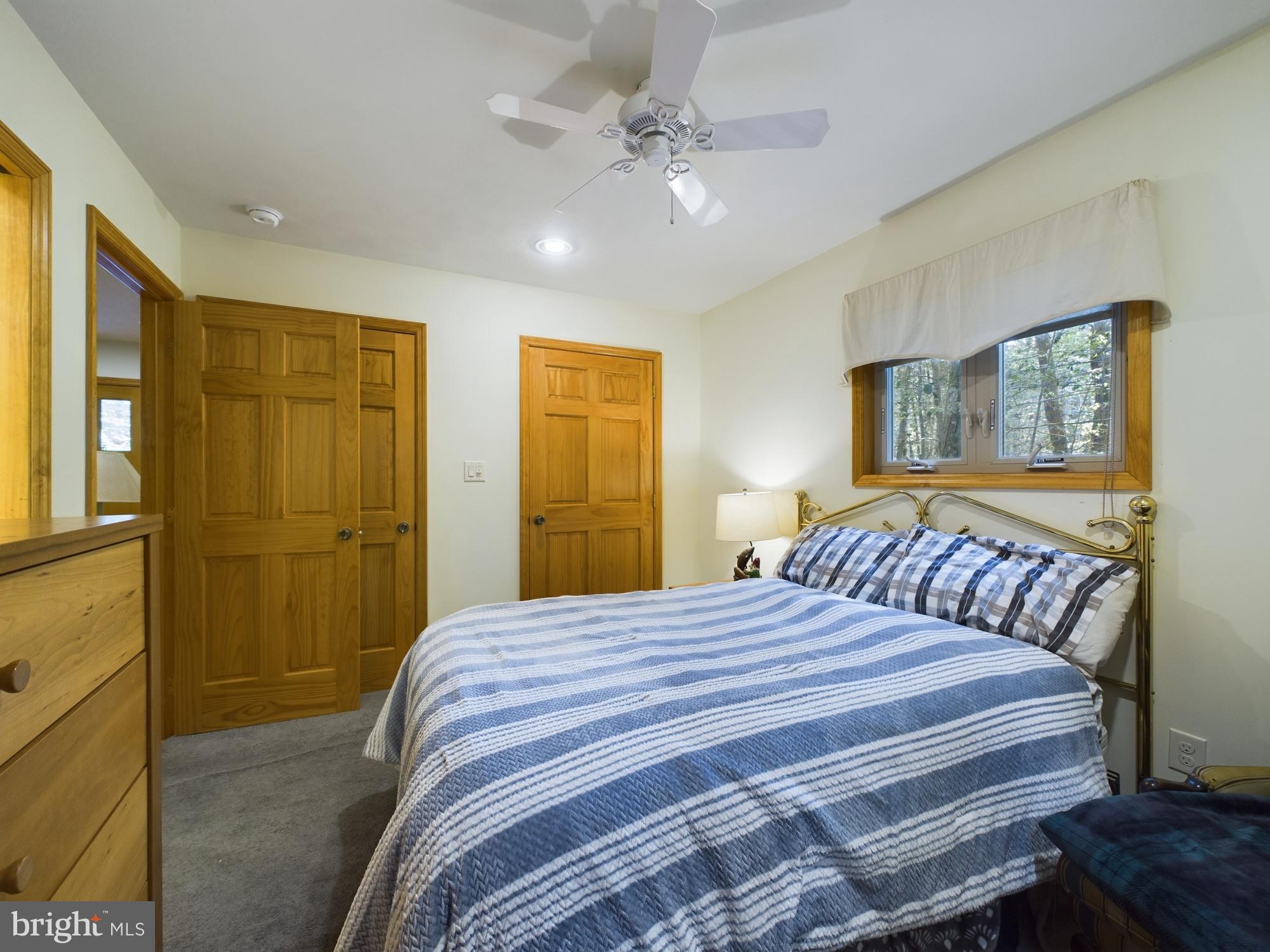 LAKE NAOMI - Residential