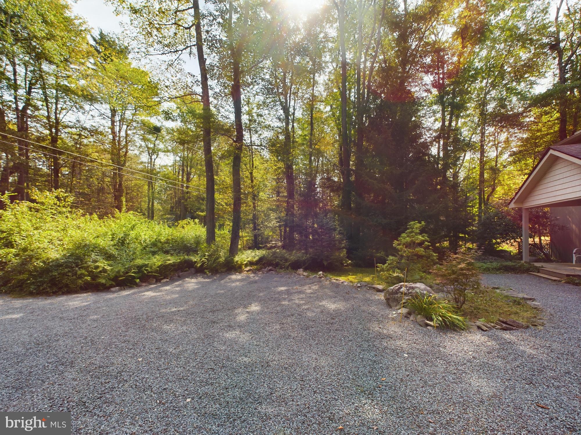 LAKE NAOMI - Residential