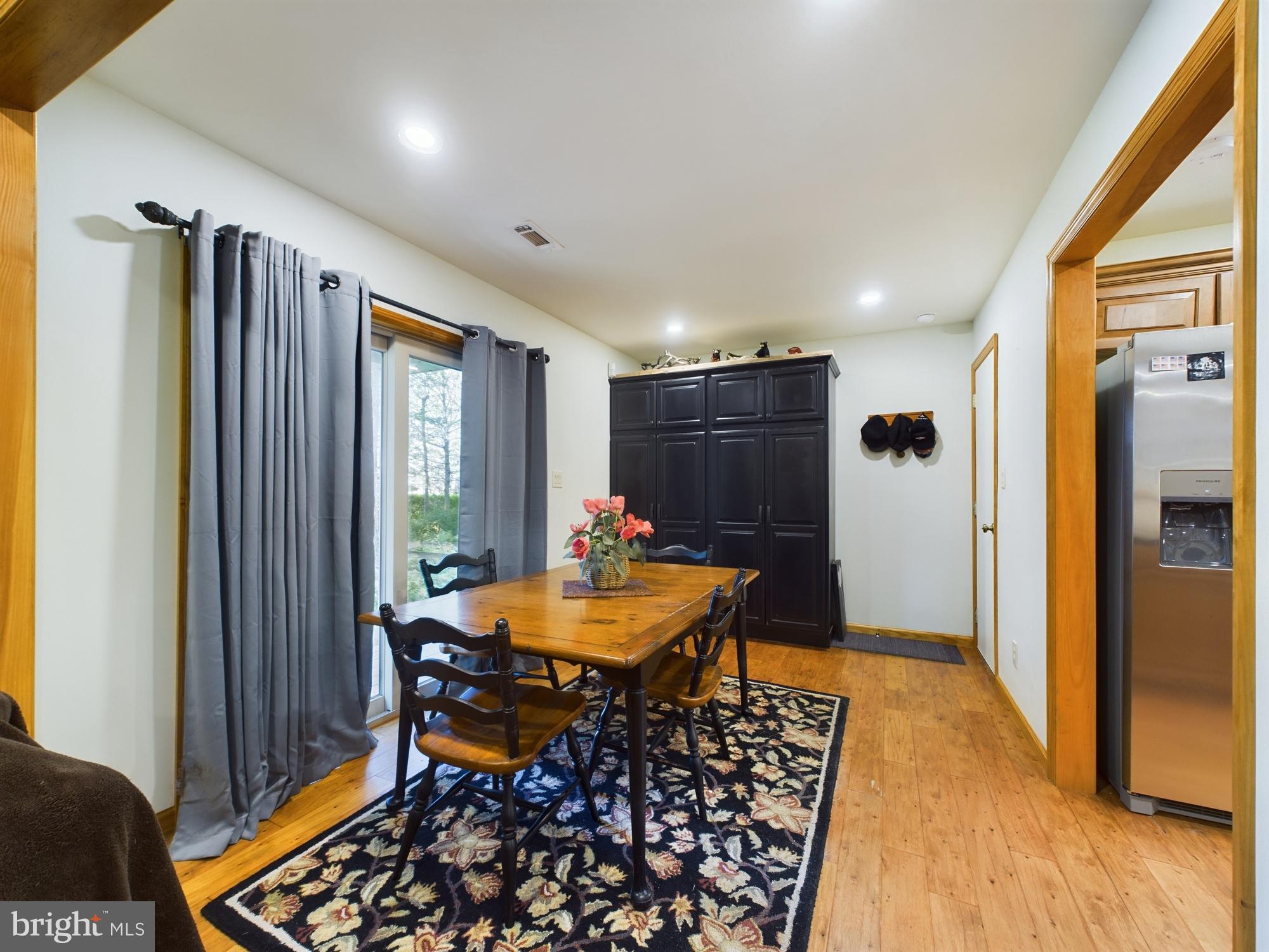 LAKE NAOMI - Residential