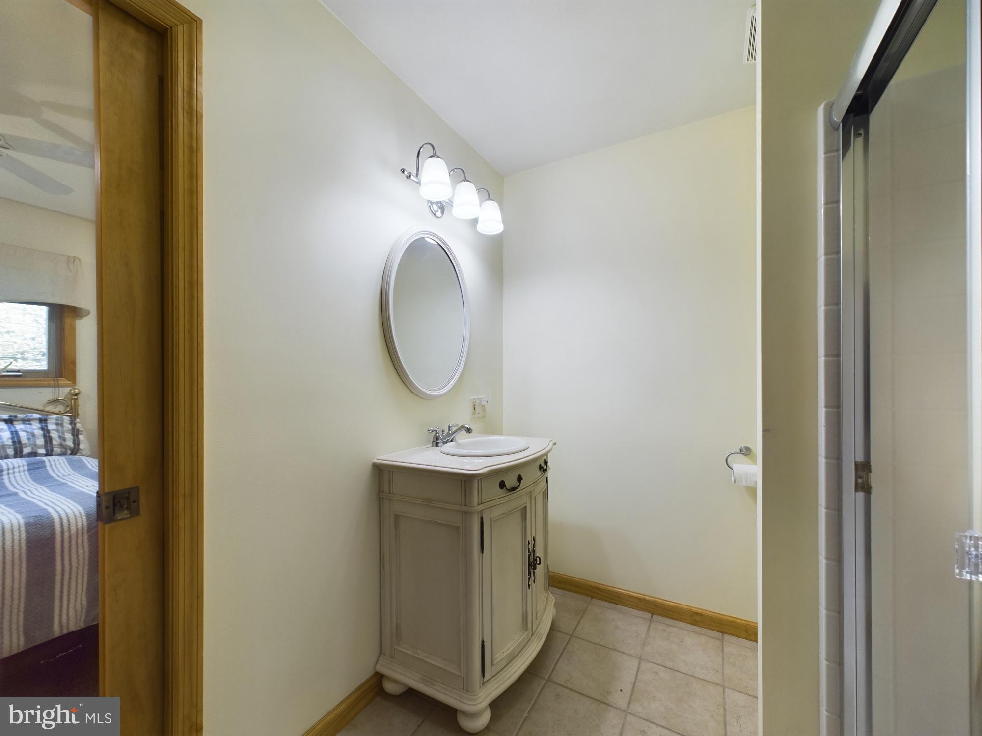 LAKE NAOMI - Residential