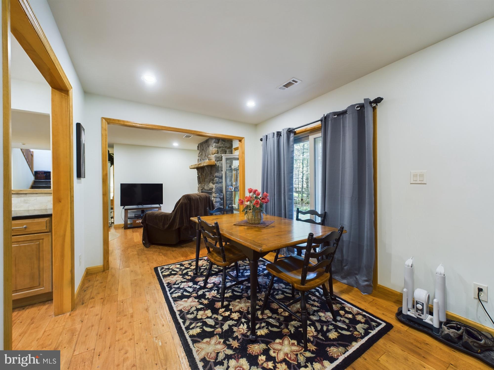 LAKE NAOMI - Residential