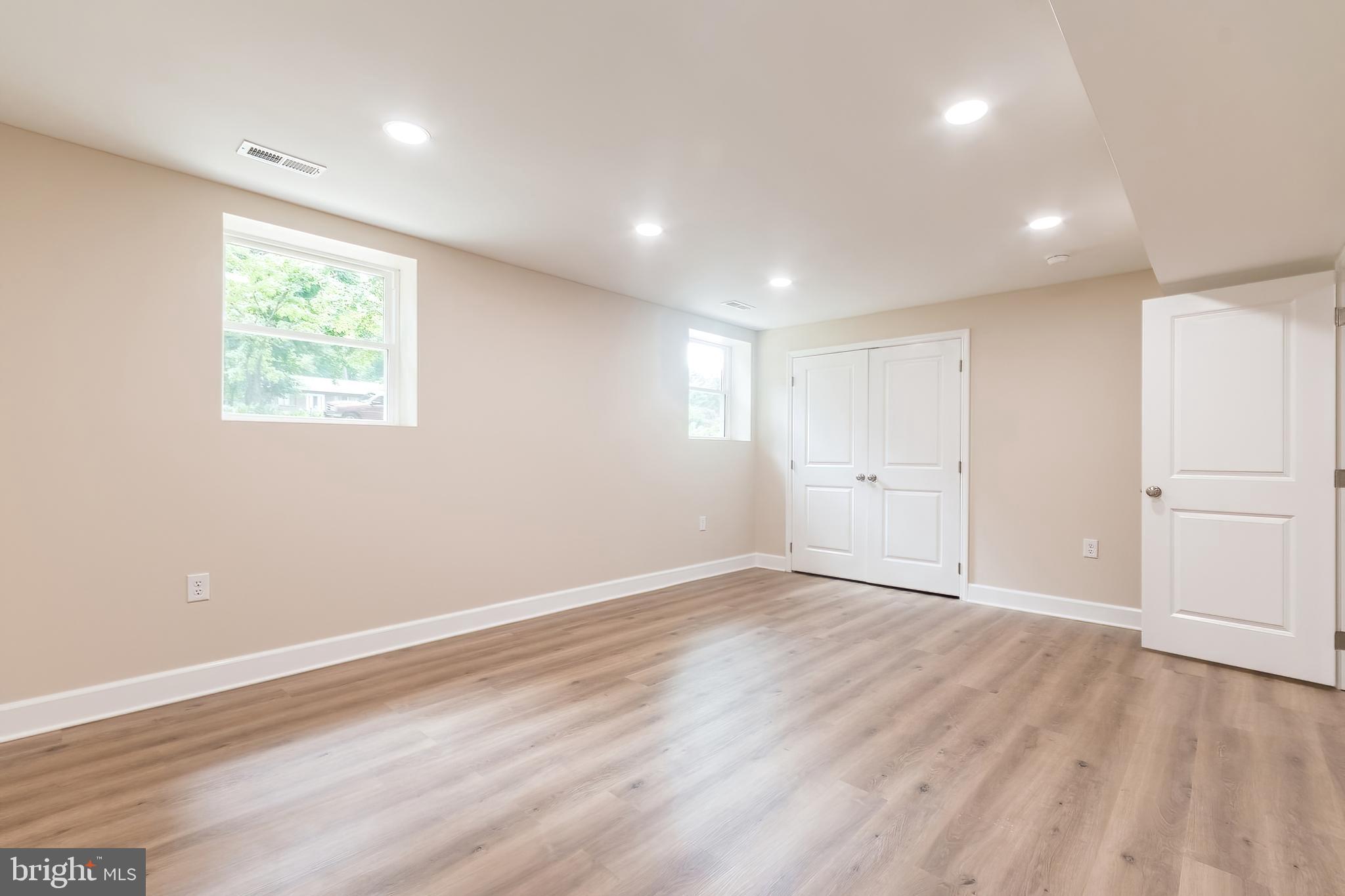 CHAPLINE'S CHOICE - Residential