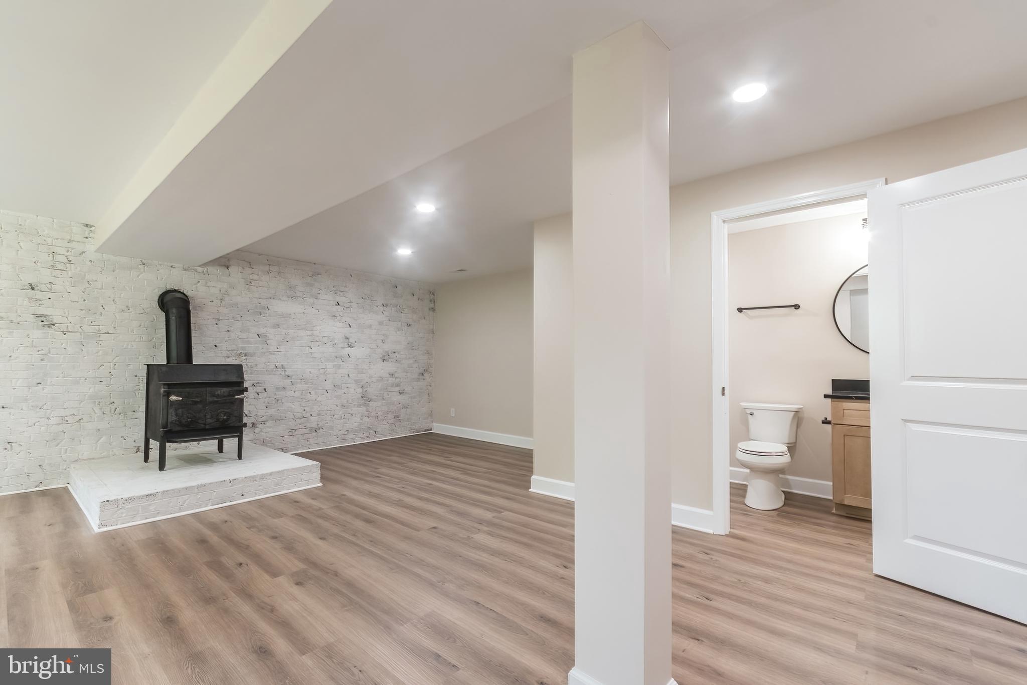 CHAPLINE'S CHOICE - Residential