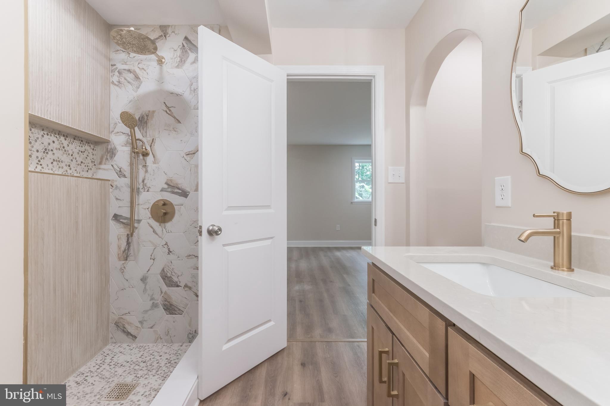 CHAPLINE'S CHOICE - Residential