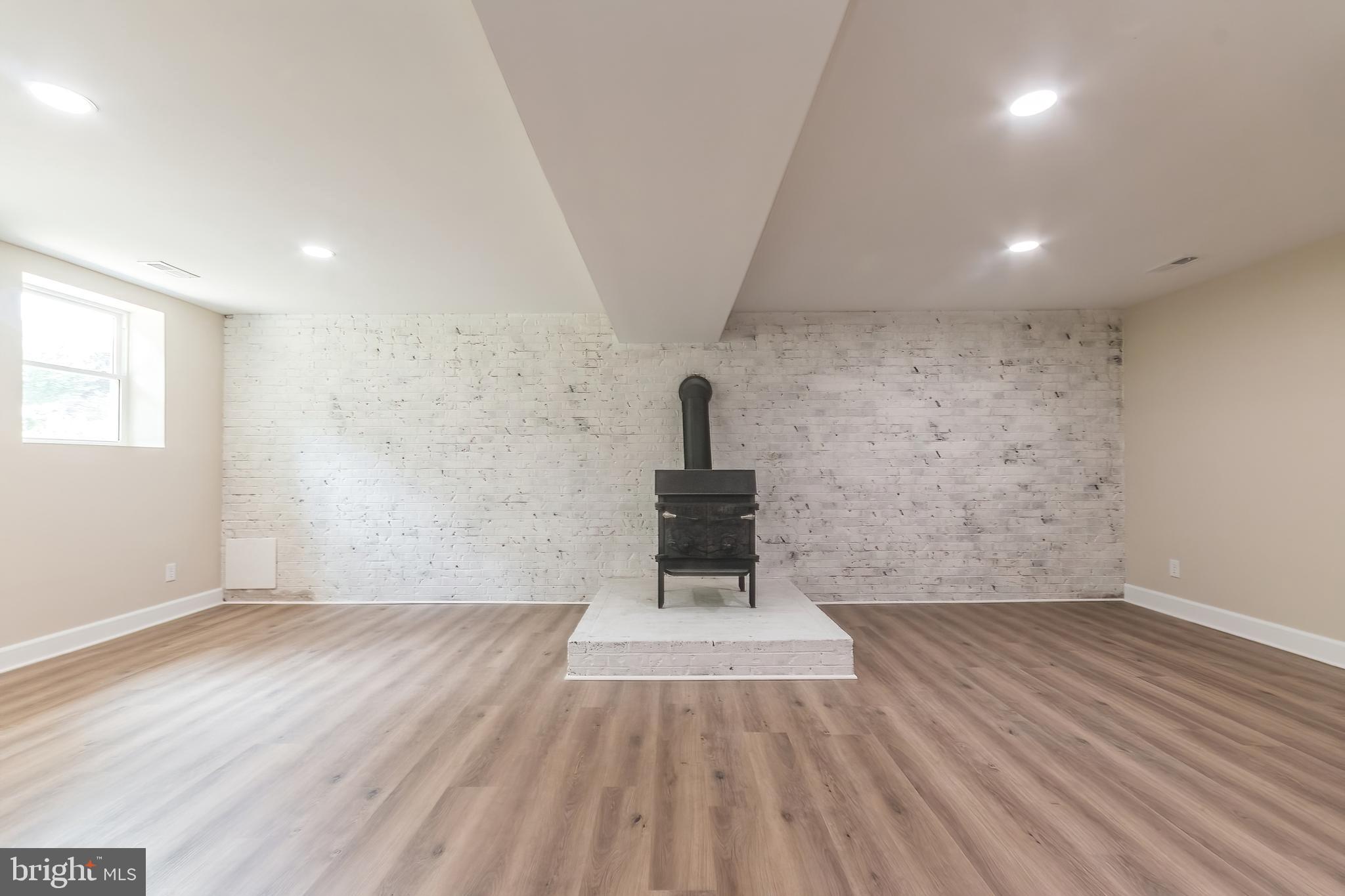 CHAPLINE'S CHOICE - Residential