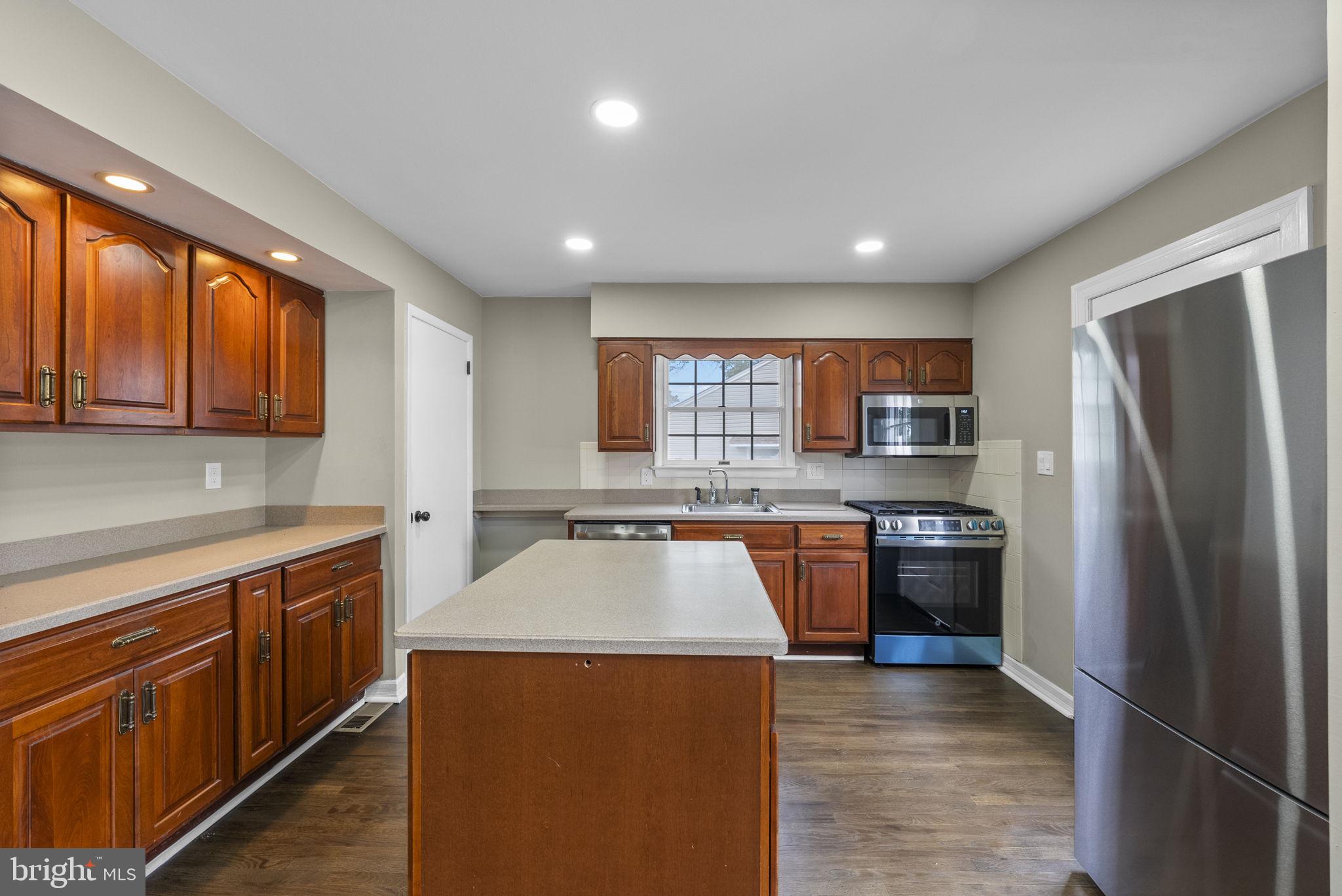 5 SHELBURNE DRIVE