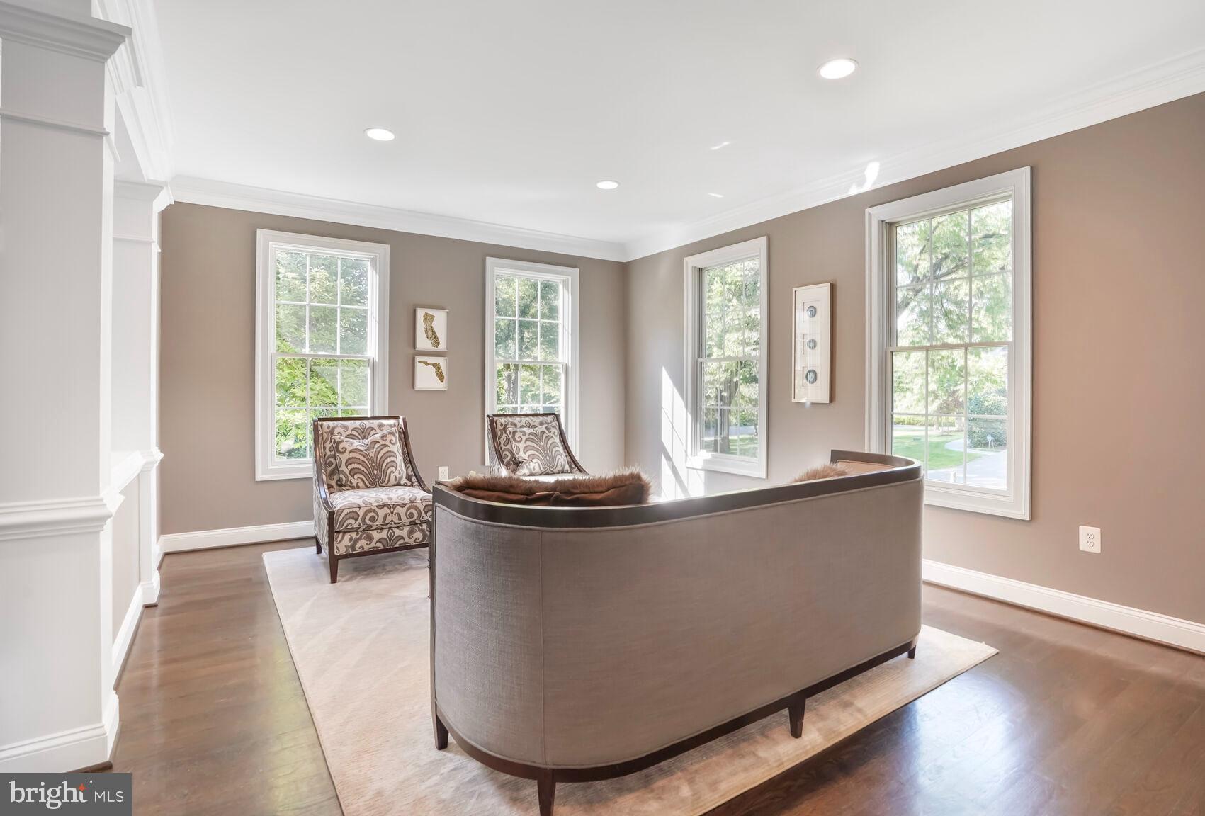 DARNESTOWN OUTSIDE - Residential