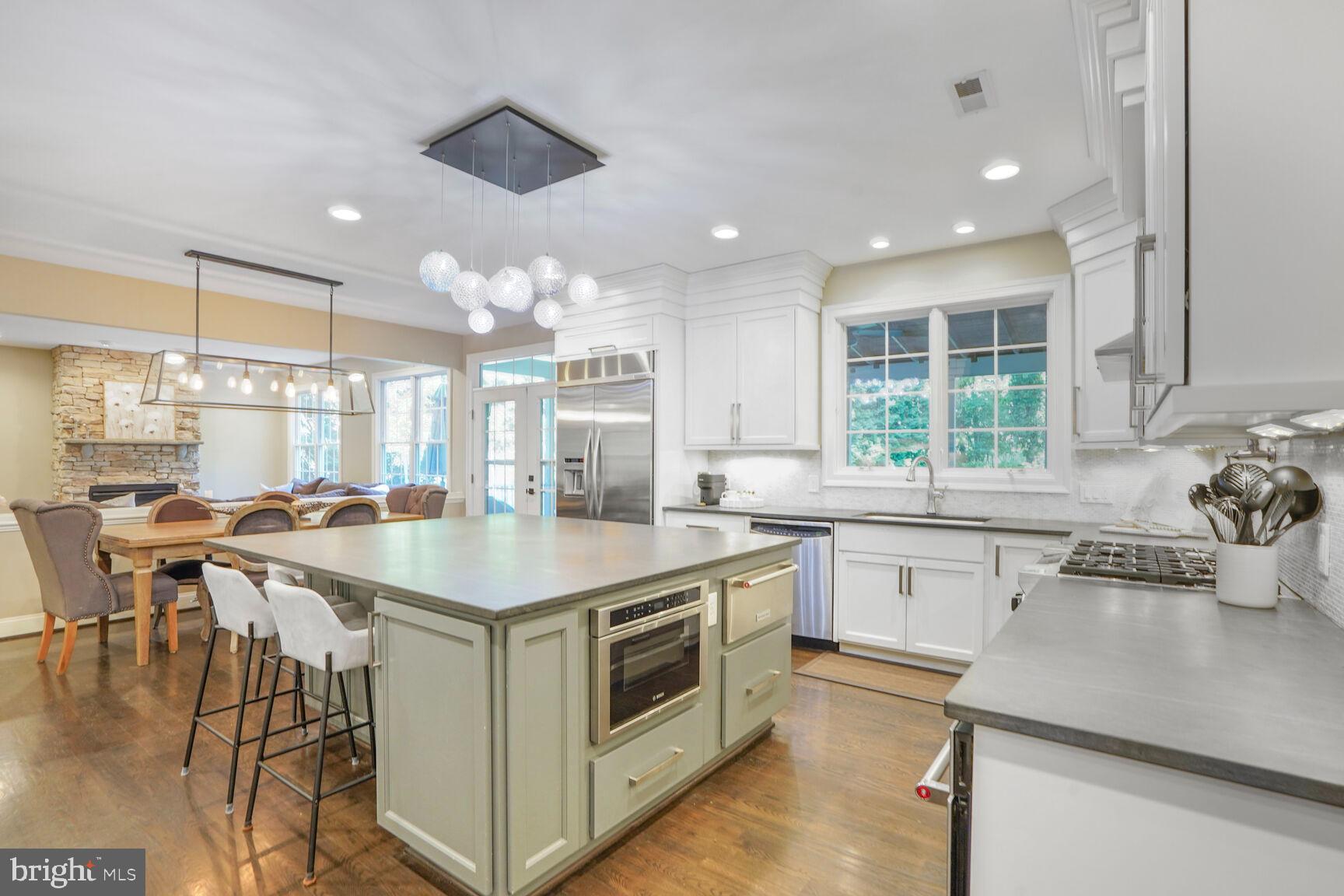 DARNESTOWN OUTSIDE - Residential